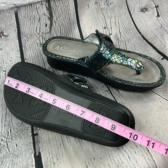 ALEGRIA 🦋 CARINA TECTONIC Multicolor Thong Pewter Pyramid Embellishment Sandals - Picture 9 of 17